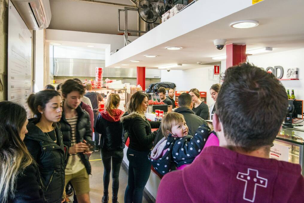 Canberrans line up to order at Brodburger in Kingston on Saturday.  Photo: Rohan Thomson