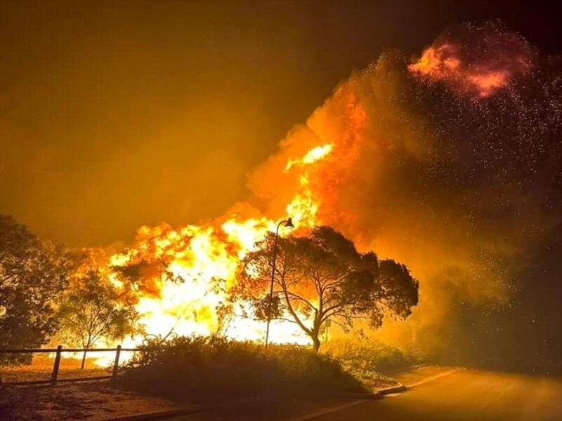 At least 10 homes and other buildings have been lost in bushfires raging in Perth. (HANDOUT/DEPARTMENT OF FIRE AND EMERGENCY SERVICES WA)