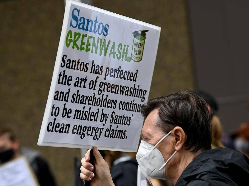 Santos is accused of making misleading claims over carbon capture and storage, and making hydrogen. (Bianca De Marchi/AAP PHOTOS)