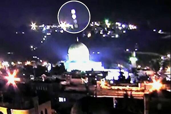 Whether you're a believer or not, the apparent 'UFO' sighting over the Temple Mount in Jerusalem makes for intriguing viewing.