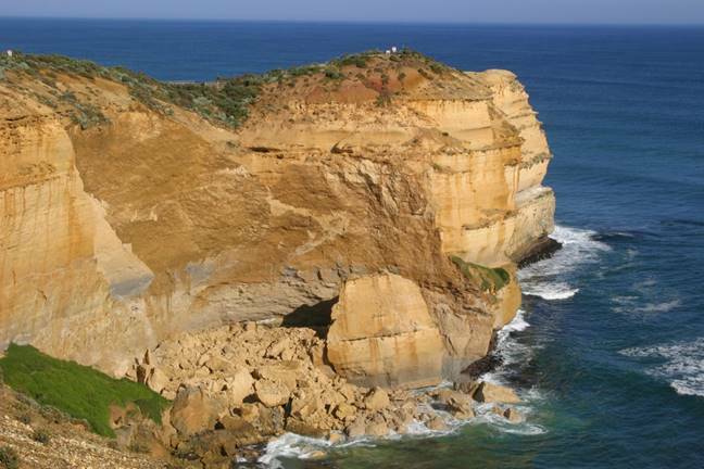 'UNSUITABLE': Cliff collapse at the Twelve Apostles viewing area in 2011. Picture: Marion Manifold