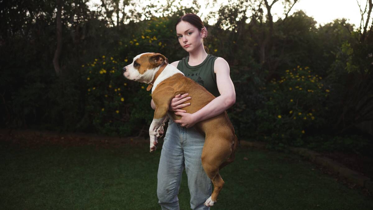 Sophie Clarke with dog Billie Jean. Picture by Sitthixay Ditthavong