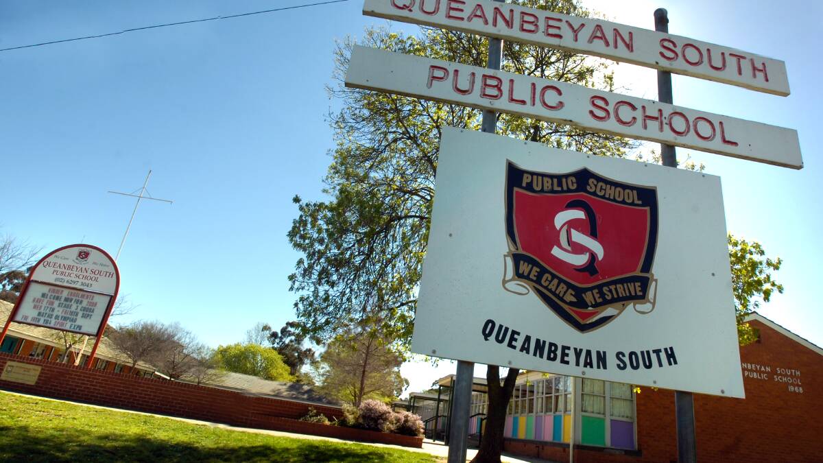 Queanbeyan South Public School is one of three schools in the region closed on Friday due to COVID exposures. Picture: Elesa Lee. 