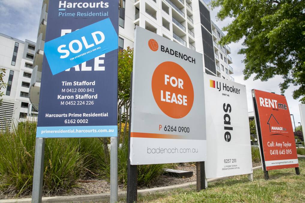 The real estate industry is calling for a review of signage guidelines in the ACT. (Image used for illustration purposes only. ACM does not imply the signage pictured is non-compliant.) Picture: Keegan Carroll