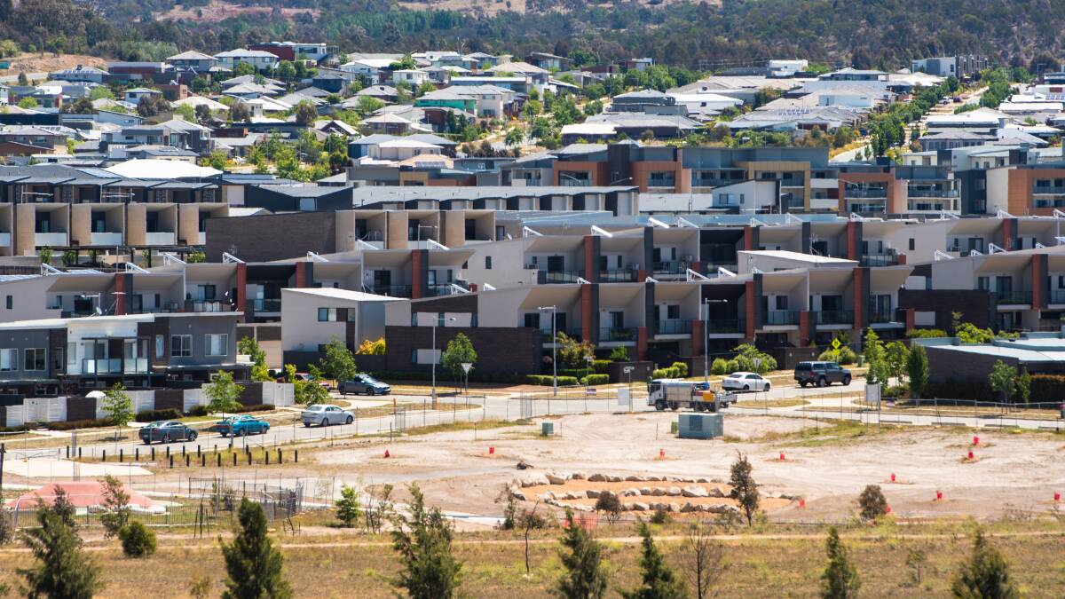 Units and houses in Molonglo. Picture by Elesa Kurtz