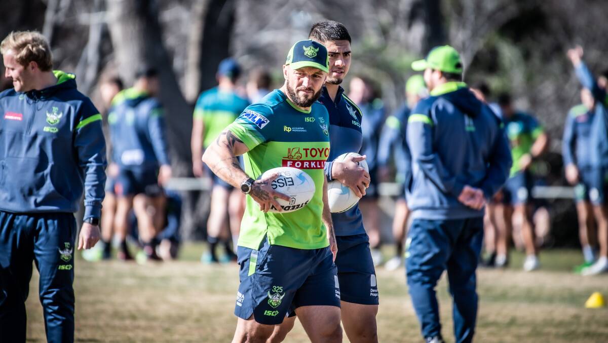Josh Hodgson working with players at training. Picture: Karleen MInney.
