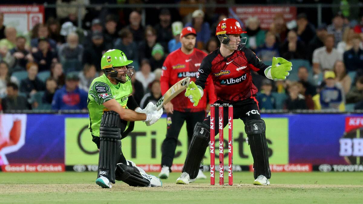 Alex Ross batting for Sydney Thunder against the Melbourne Renegades at Manuka Oval. Picture by James Croucher