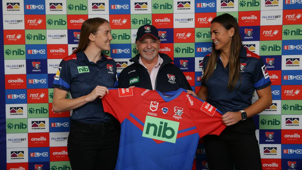 Millie Boyle, right with Knights CEO Philip Gardner, centre. Picture: Jonathan Carroll