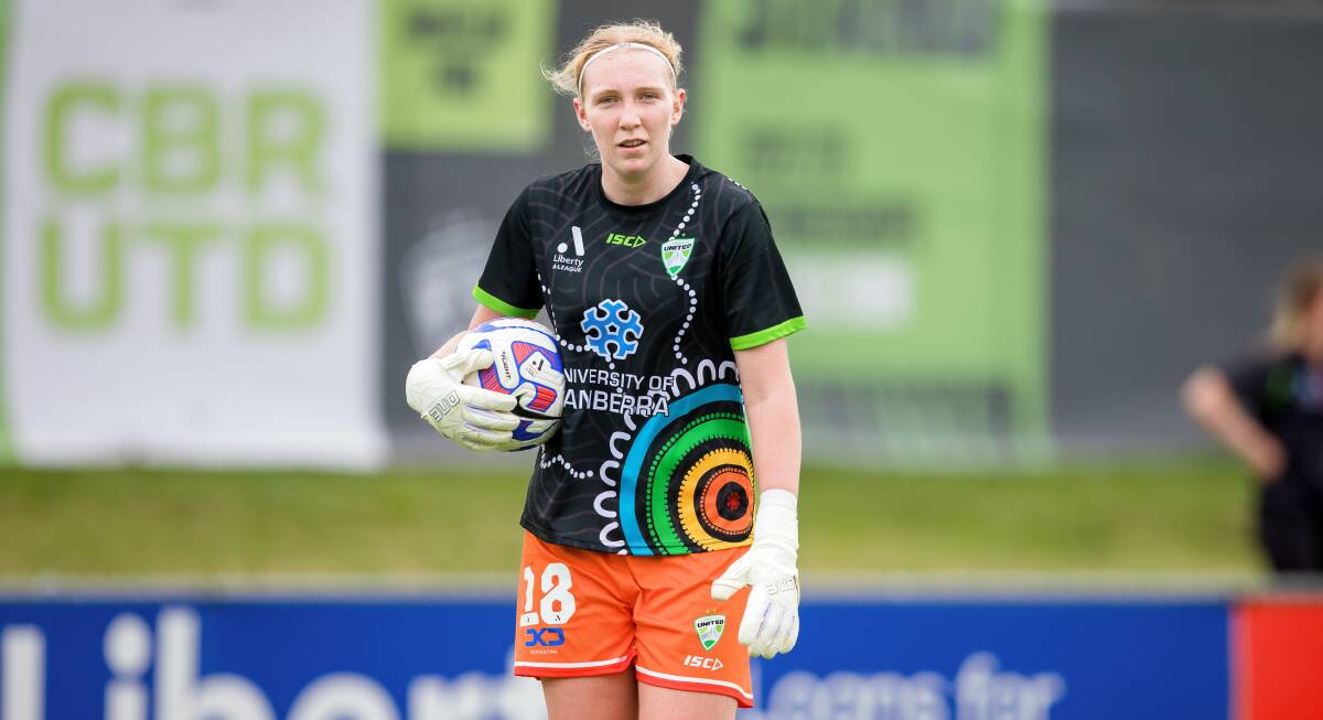 Canberra United goalkeeper Chloe Lincoln. Picture by Sitthixay Ditthavong