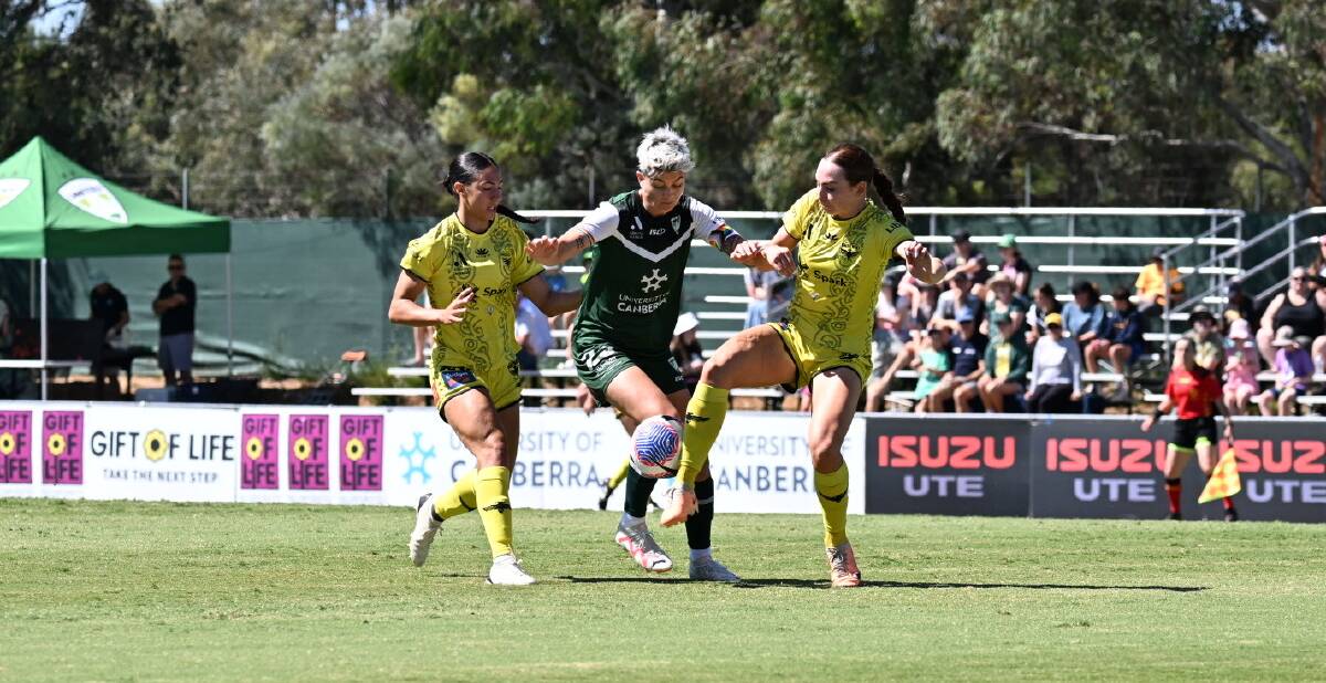 Canberra United captain Michelle Heyman in action against Wellington. Picture by Elesa Kurtz