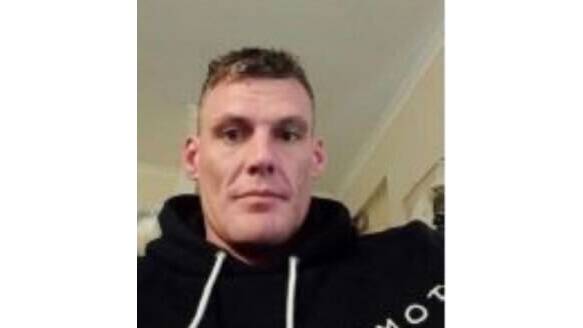ACT Policing are seeking the public's assistance to find 33-year-old Shane Watson. Picture supplied