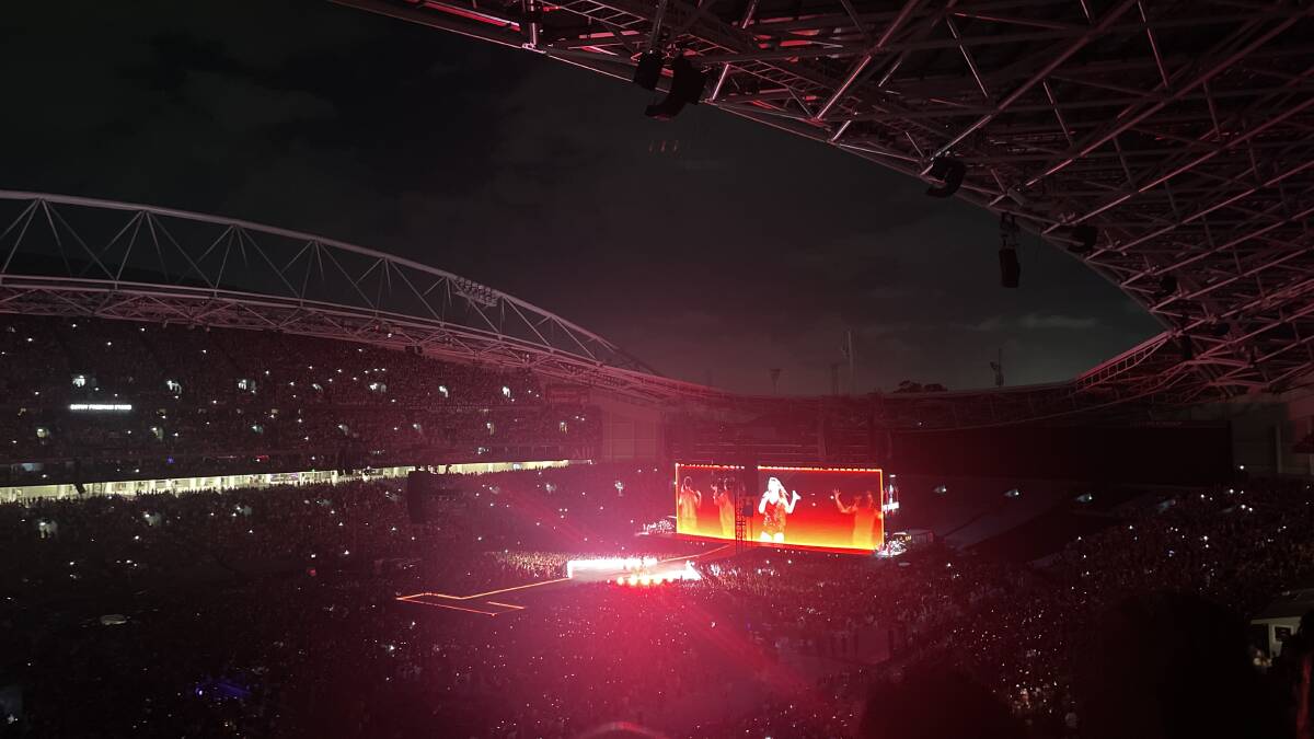After the showers, a perfectly clear night greeted Taylor Swift at her first Sydney concert on the Eras tour. Picture by Megan Doherty