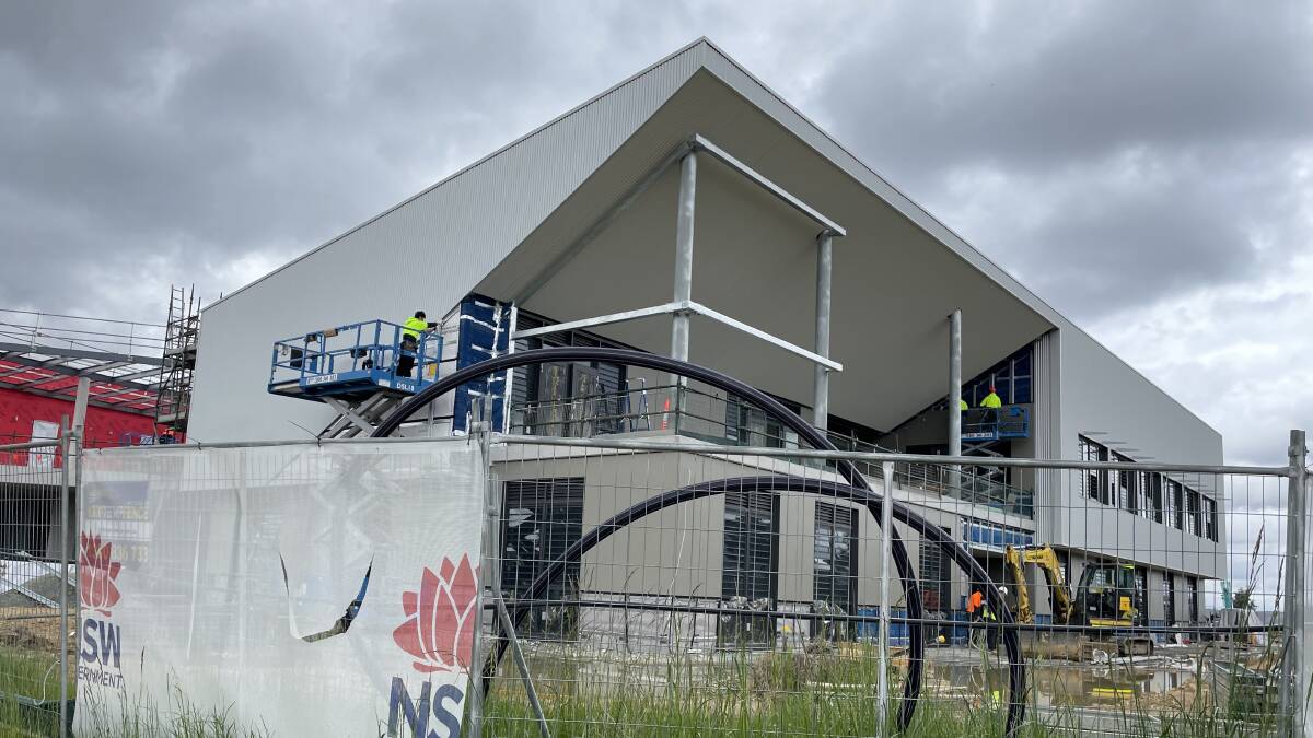 Construction of Googong Public School continued amid a pay dispute. Picture by Sarah Lansdown