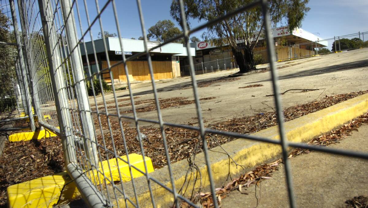 The Giralang shops site in 2009, which has since been razed for redevelopment. Picture: Elesa Kurtz