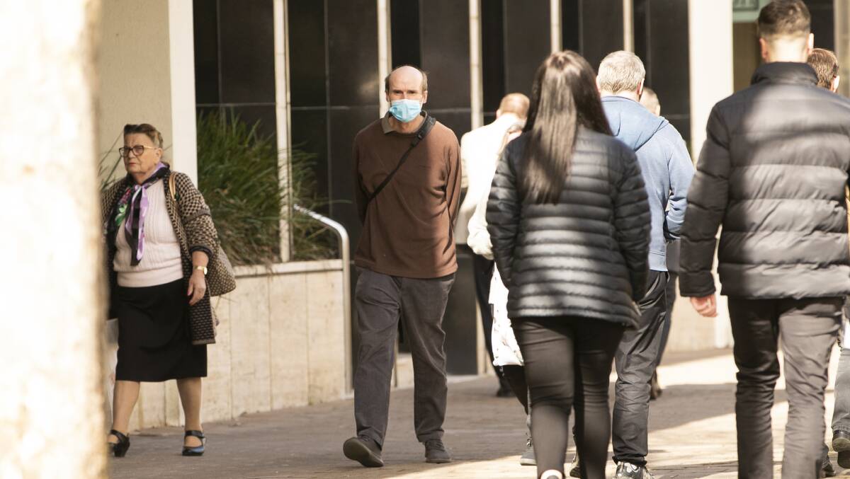 Health authorities have encouraged mask wearing but have stopped short of reimposing mask rules. Picture: Keegan Carroll