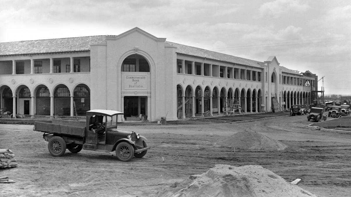 The Commonwealth Bank on the corner of Northbourne Avenue and City Circuit in 1927. Picture: National Archives of Australia, A3560, 3644.