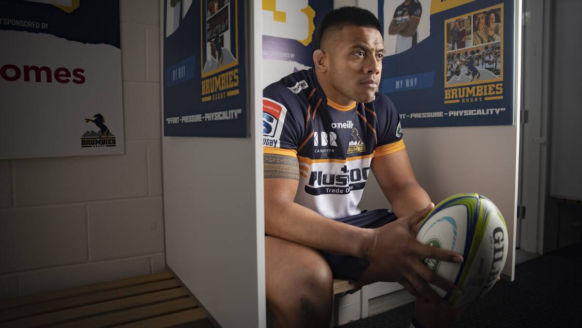 My why: It's the last thing Allan Alaalatoa looks at before he leads the Brumbies out. Picture: Sitthixay Ditthavong