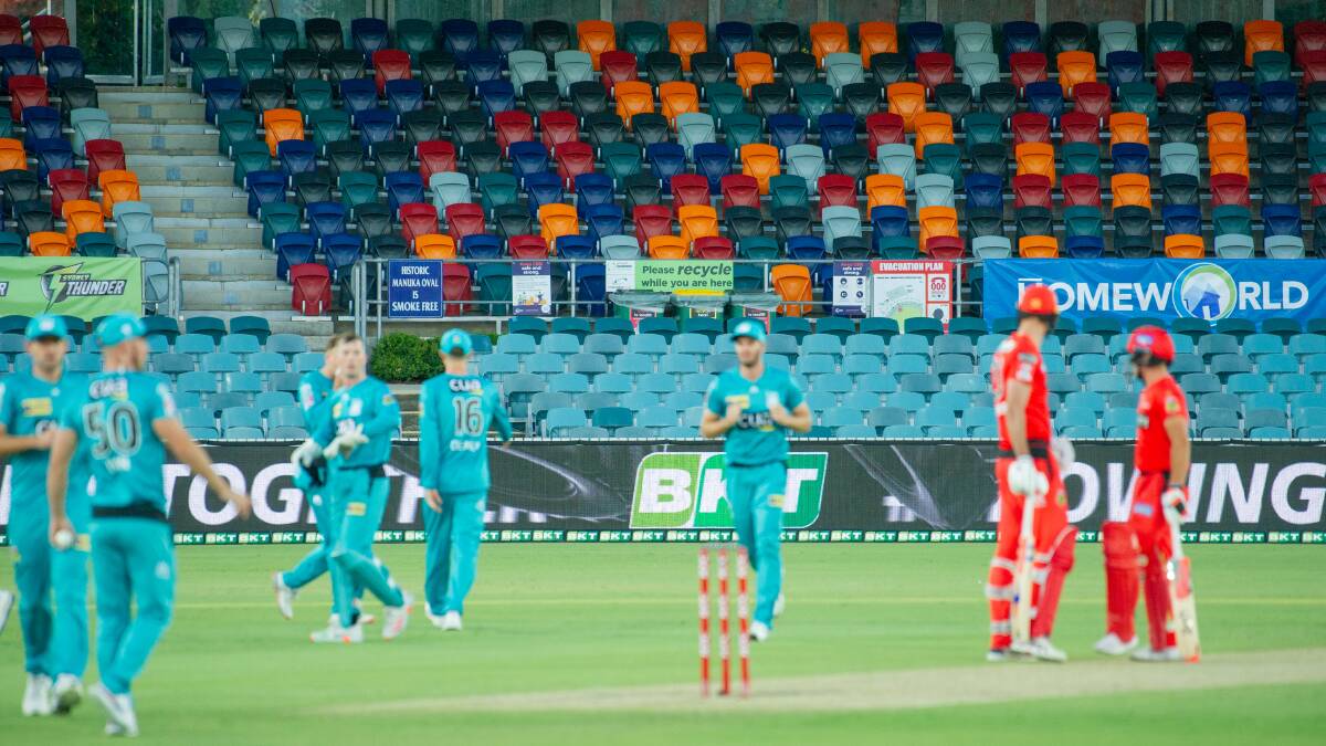 The Heat clashed with the Renegades at an empty Manuka Oval. Picture: Elesa Kurtz