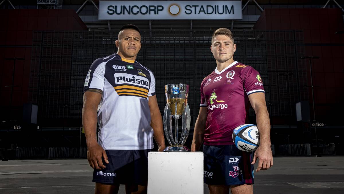 Allan Alaalatoa and James O'Connor want their hands on the trophy. Picture: Brendan Hertel/QRU