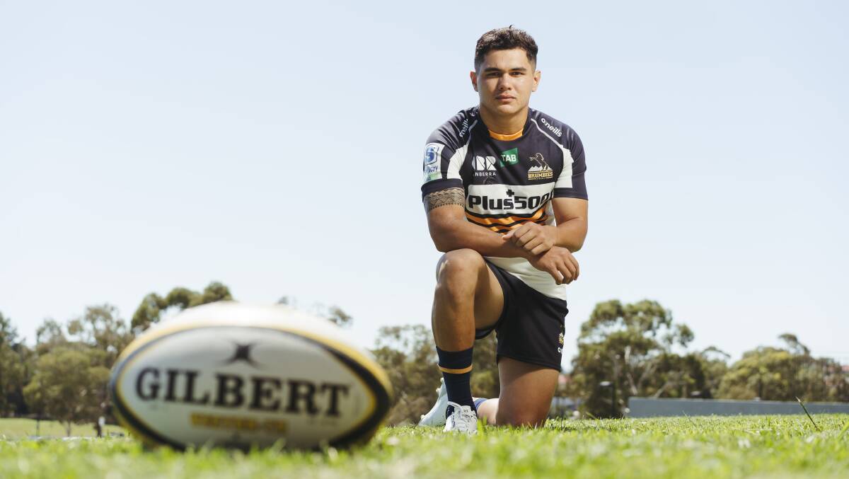 Noah Lolesio is eyeing a battle with good mate and Waratahs counterpart Will Harrison on Saturday. Picture: Dion Georgopoulos