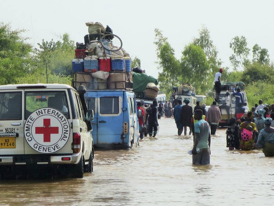 People from the town of Djenné in Mali are forced to leave because of conflicts between communities and flooding. Picture: Mamadou Diawoye Dia/ICRC