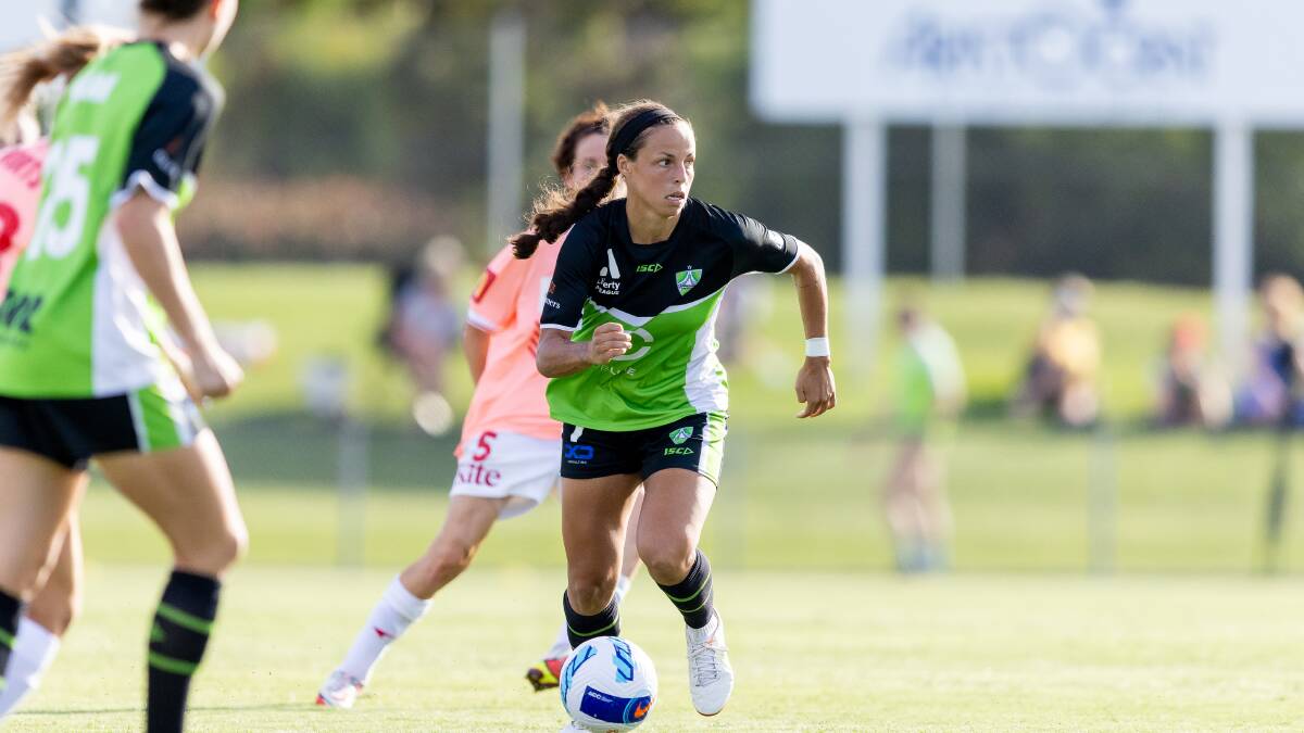 Canberra United need to win on Friday if they have any hope of keeping their finals dream alive. Picture: Sitthixay Ditthavong