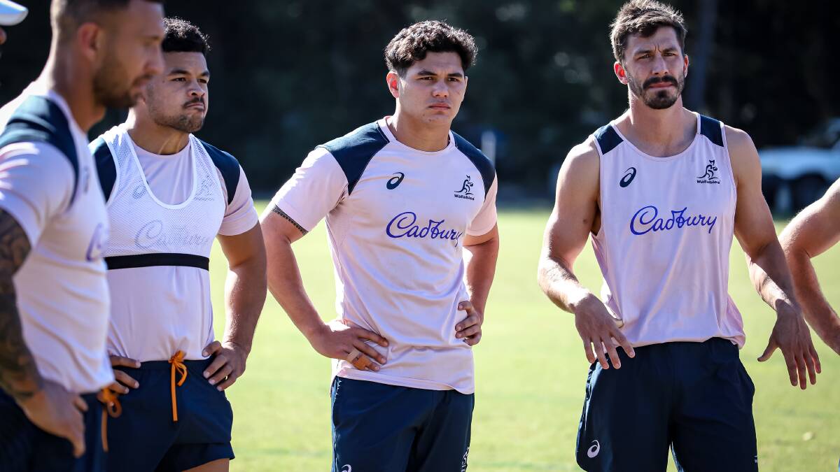 A Wallabies great believes Noah Lolesio (middle) is the right man for the green and gold No. 10 jersey on Saturday. Picture: Wallabies