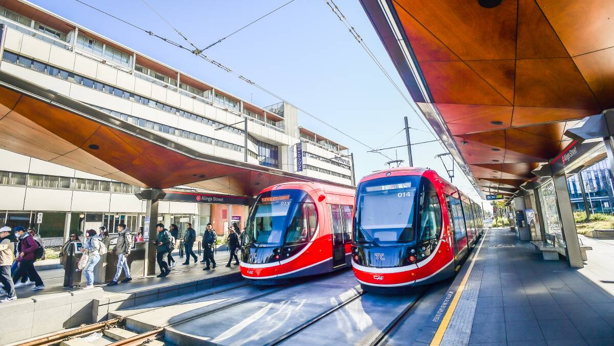 The government has announced details about the extension of light rail. 