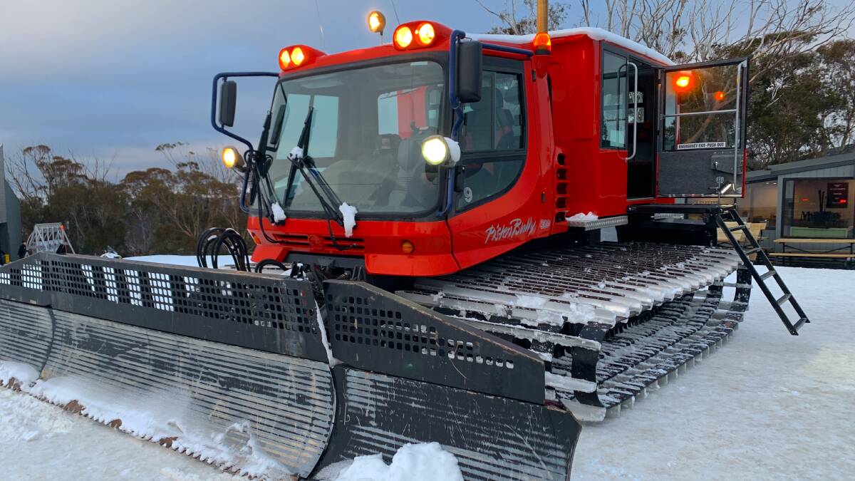 This grooming snowcat has a cabin for passengers. Picture: Tim the Yowie Man