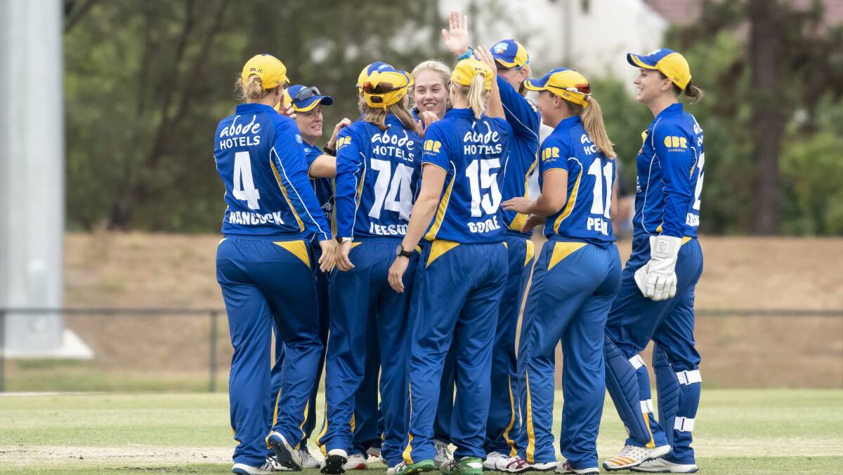 The Meteors won't open their WNCL season until the new year after a pathway player tested positive for COVID-19. Picture: Sitthixay Ditthavong