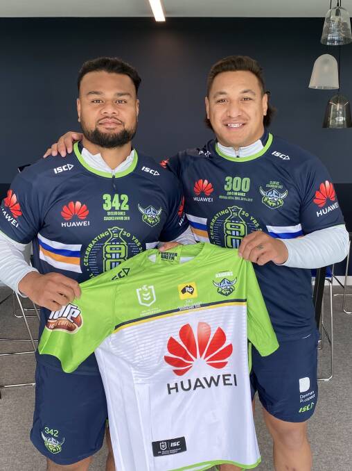 Josh Papalii presenting Dunamis Lui with his jersey this week. Picture: Canberra Raiders