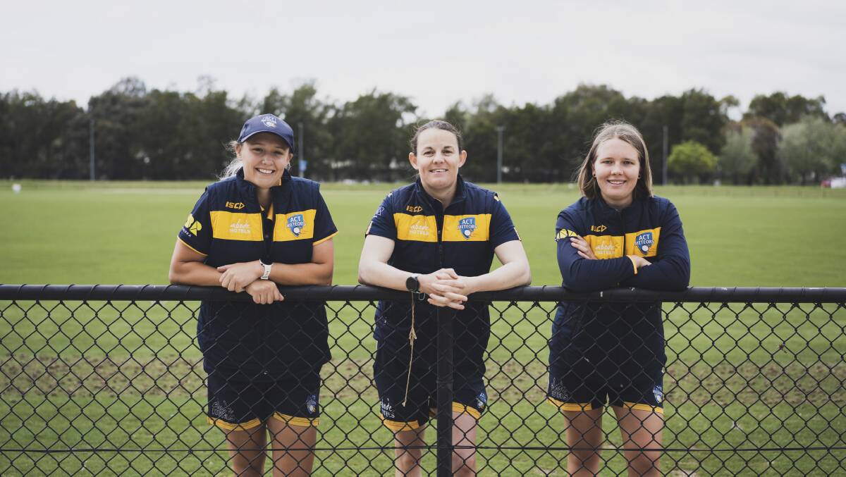 Meteors trio Amy Yates, Erin Osborne and Carly Leeson will head into the WBBL Bubble next week. Picture: Dion Georgopoulos.