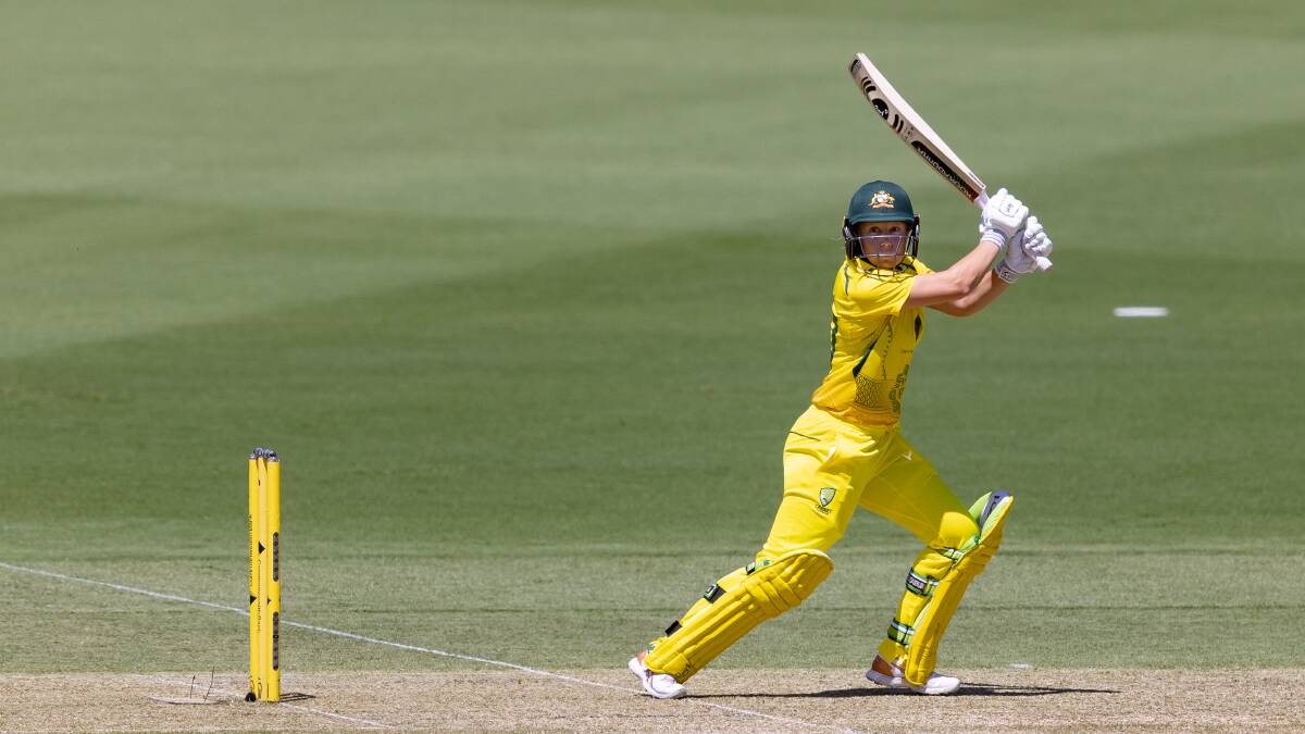 Alyssa Healy looked more like her old self at Manuka Oval on Thursday. Picture: Sitthixay Ditthavong