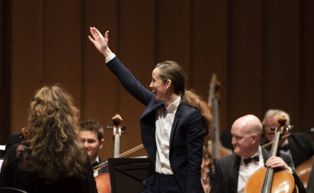 Jessica Cottis conducting the Canberra Symphony Orchestra's 2019 Opera Gala, in memory of the late Richard Gill. Picture: Martin Ollman