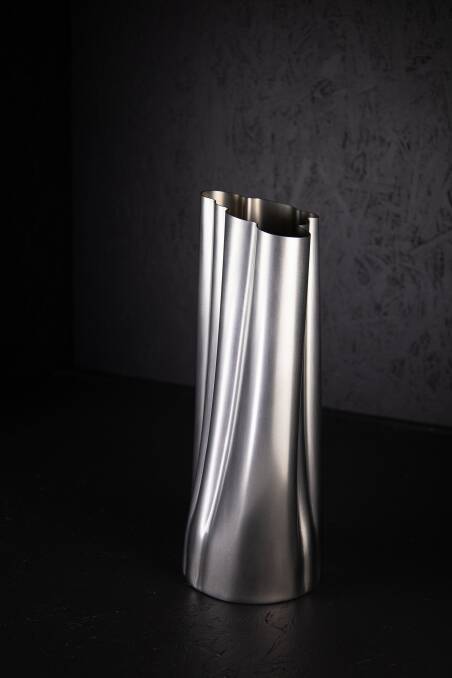 Dan Lorrimer, Flow Form Vase