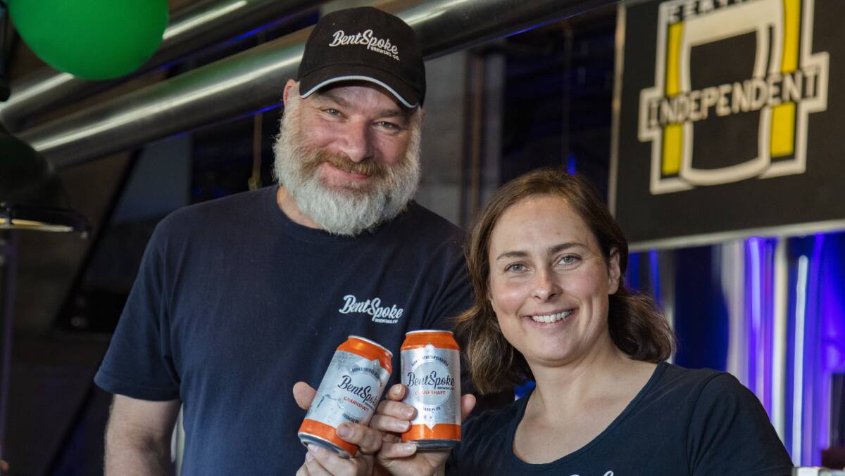 Richard Watkins and Tracy Margain, from BentSpoke Brewing, pick their Crankshaft. Picture: Supplied