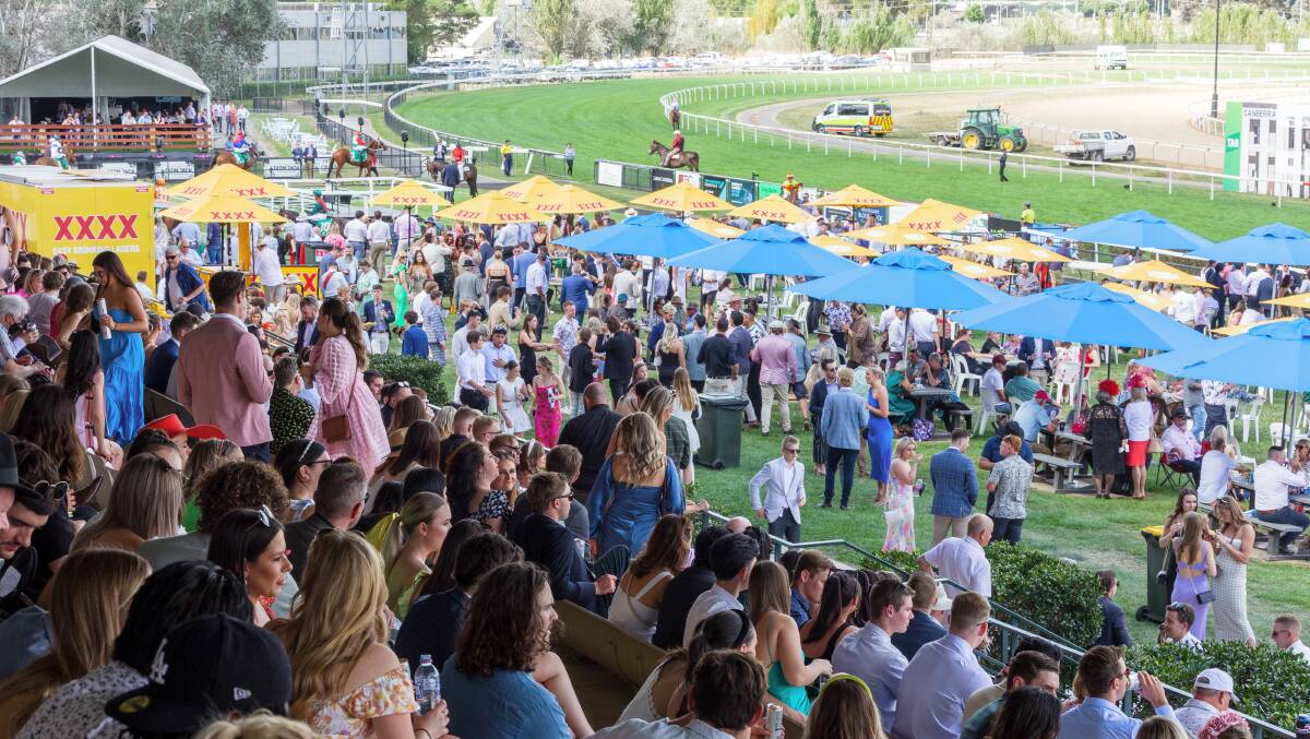 The crowd at Black Opal Stakes Day. Picture by Sitthixay Ditthavong