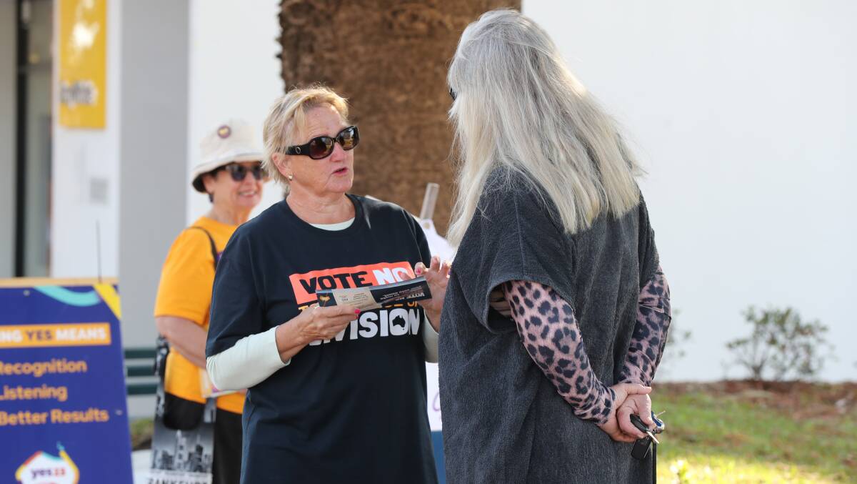 A 'no' campaign volunteer explains the message at Kiama on Saturday. Picture by Robert Peet