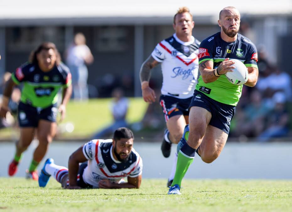 Josh Hodgson skips away from Isaac Liu at Seiffert Oval. Picture: Sitthixay Ditthavong