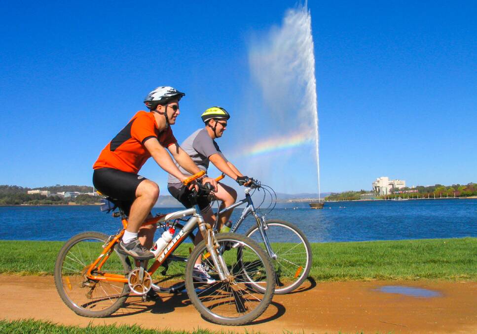 Cyclists at Lake Burley Griffin. Picture: Shutterstock