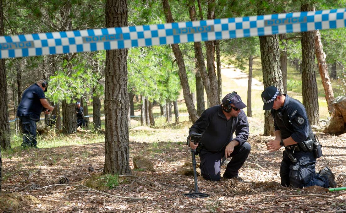 Police search the area in question at Fairbairn this week. Picture: Elesa Kurtz