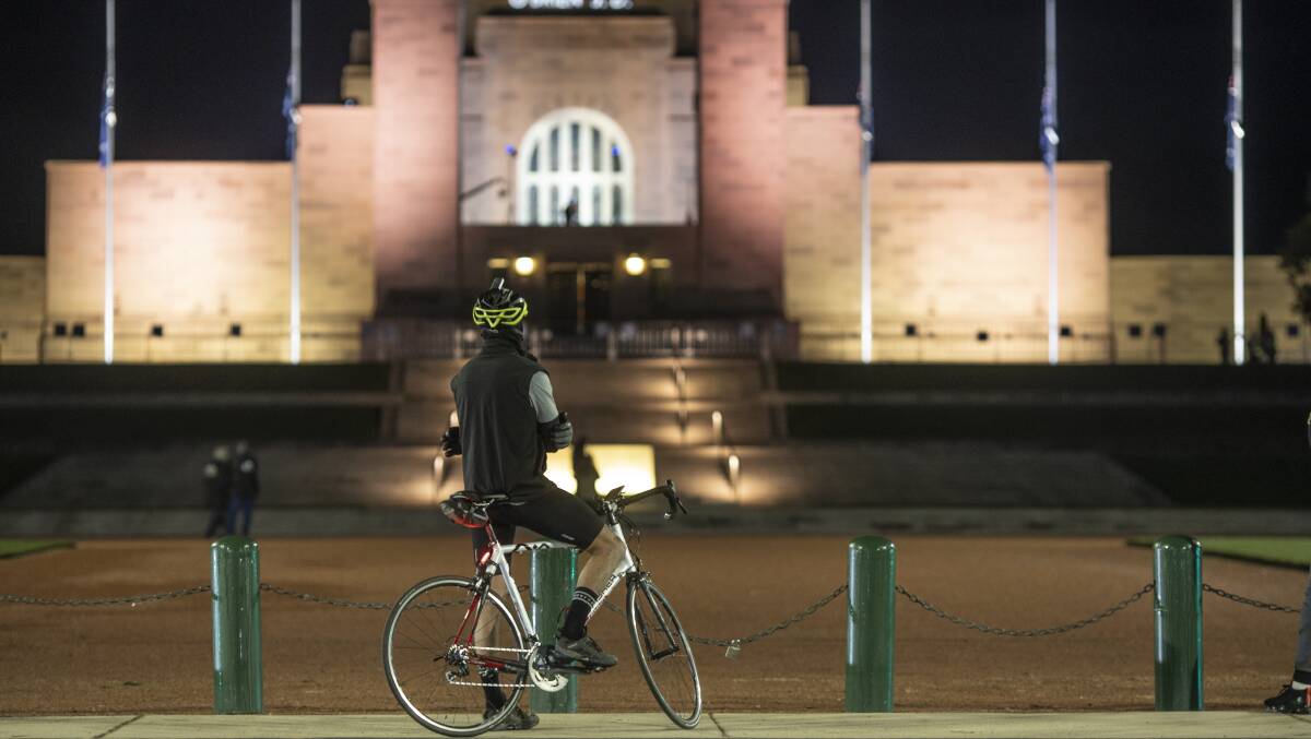 We need a network of dedicated and separated cycle lanes throughout Canberra. Picture Sitthixay Ditthavong