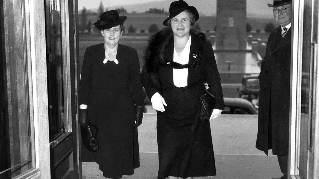 Dame Dorothy M. Tangney (left) and Dame Enid Lyons, GBE, entering the front door of the House of Representatives on 24 September 1943. Picture: Australian War Memorial