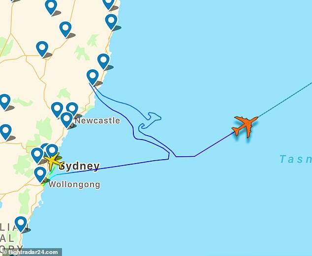 Final flight as Qantas Boeing 747 leaves iconic message in the sky