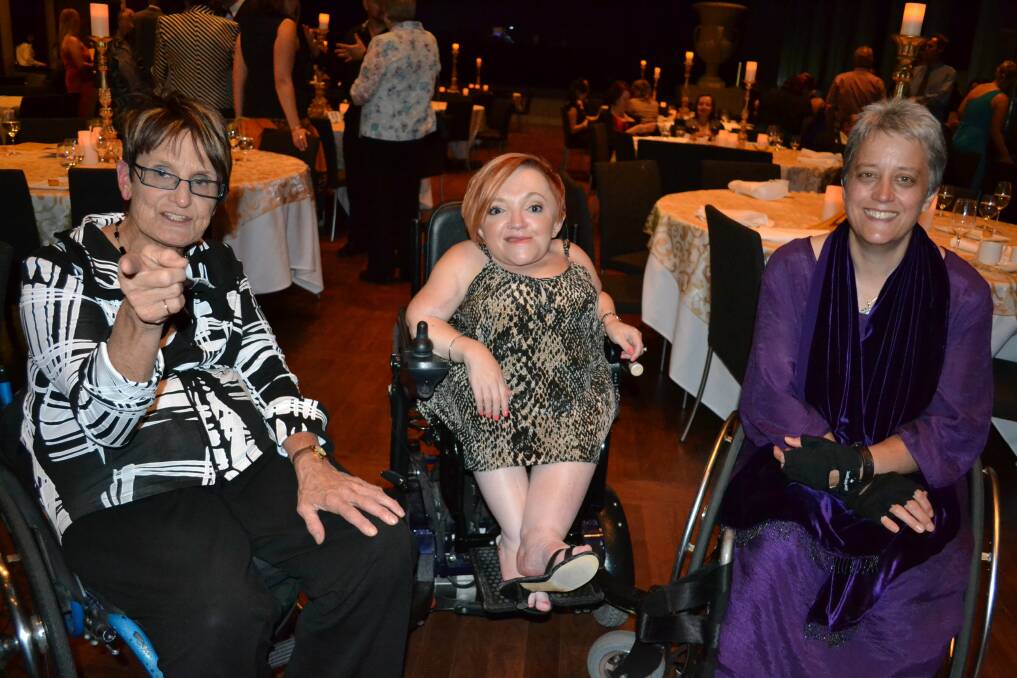 Friends and colleagues have paid tribute to Sue Salthouse, a campaigner for women with disabilities, who died in an accident in Canberra this week. 
