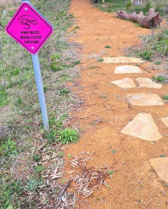Recognise the location of this pink advisory sign? Picture by Kumalie Walker
