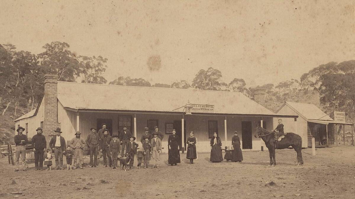 Miners Arms Hotel, circa 1890s. Picture courtesy of John Roach and the Captains Flat Community Association Photo Project