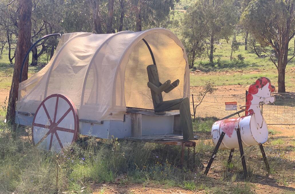 Know the location of this horse and cart? Picture: Tim the Yowie Man
