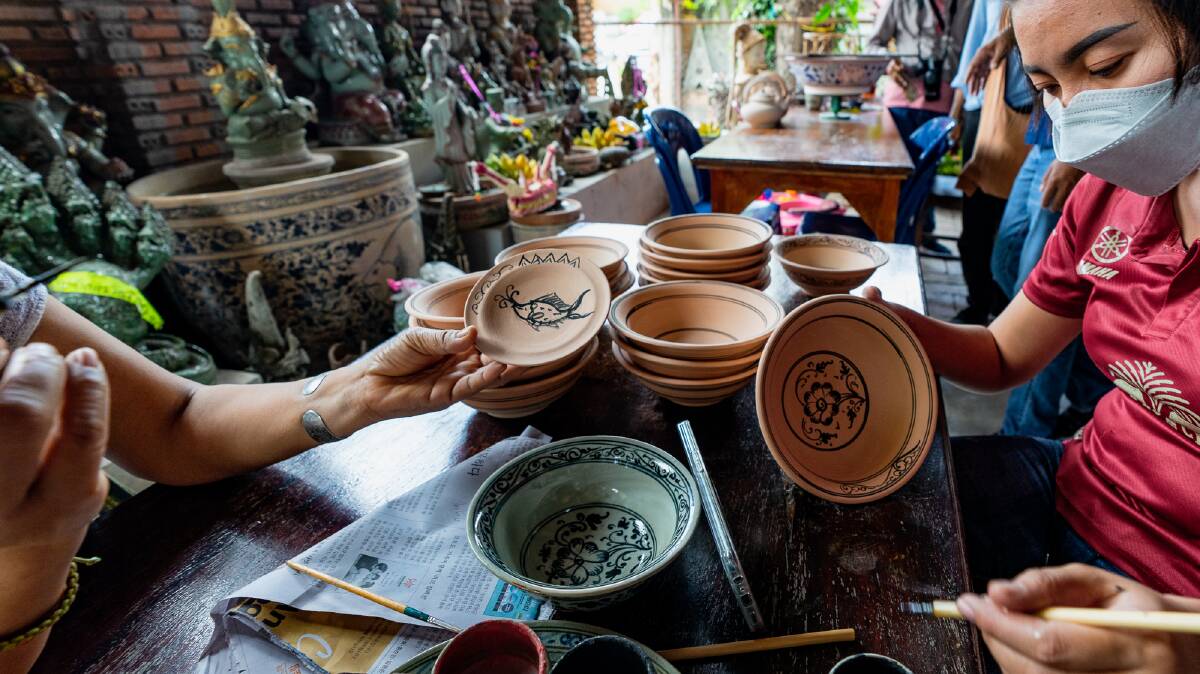 You can join a workshop to learn how to make traditional ceramics.
