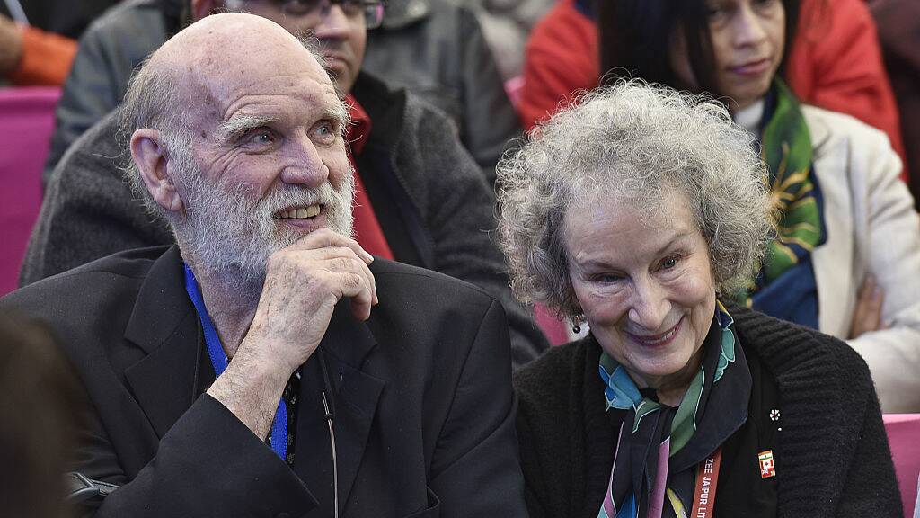 Gibson and Atwood at an Indian literary festival in 2016. Picture: Getty Images
